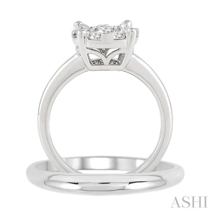 Round Shape Lovebright Diamond Wedding Set