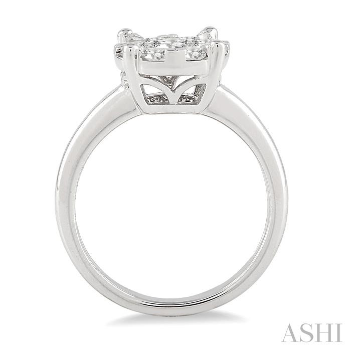 Round Shape Lovebright Essential Diamond Engagement Ring