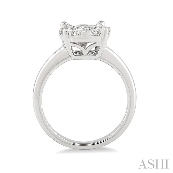 Round Shape Lovebright Essential Diamond Engagement Ring