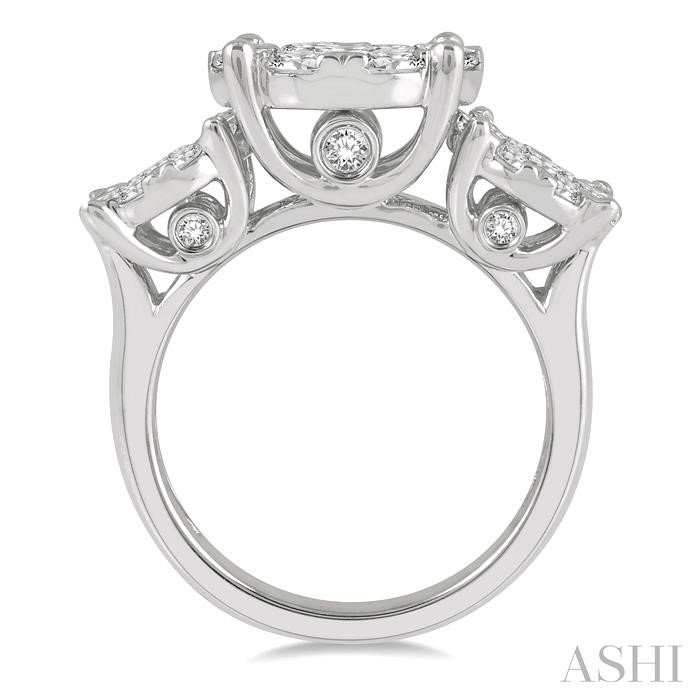 ROUND SHAPE PAST PRESENT & FUTURE LOVEBRIGHT ESSENTIAL DIAMOND ENGAGEMENT RING