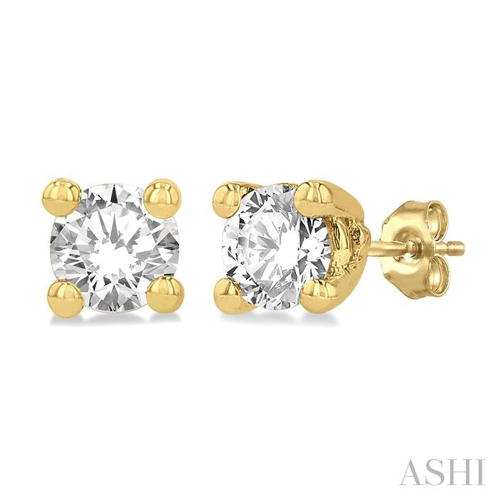 Round Shape Diamond Stud Earrings